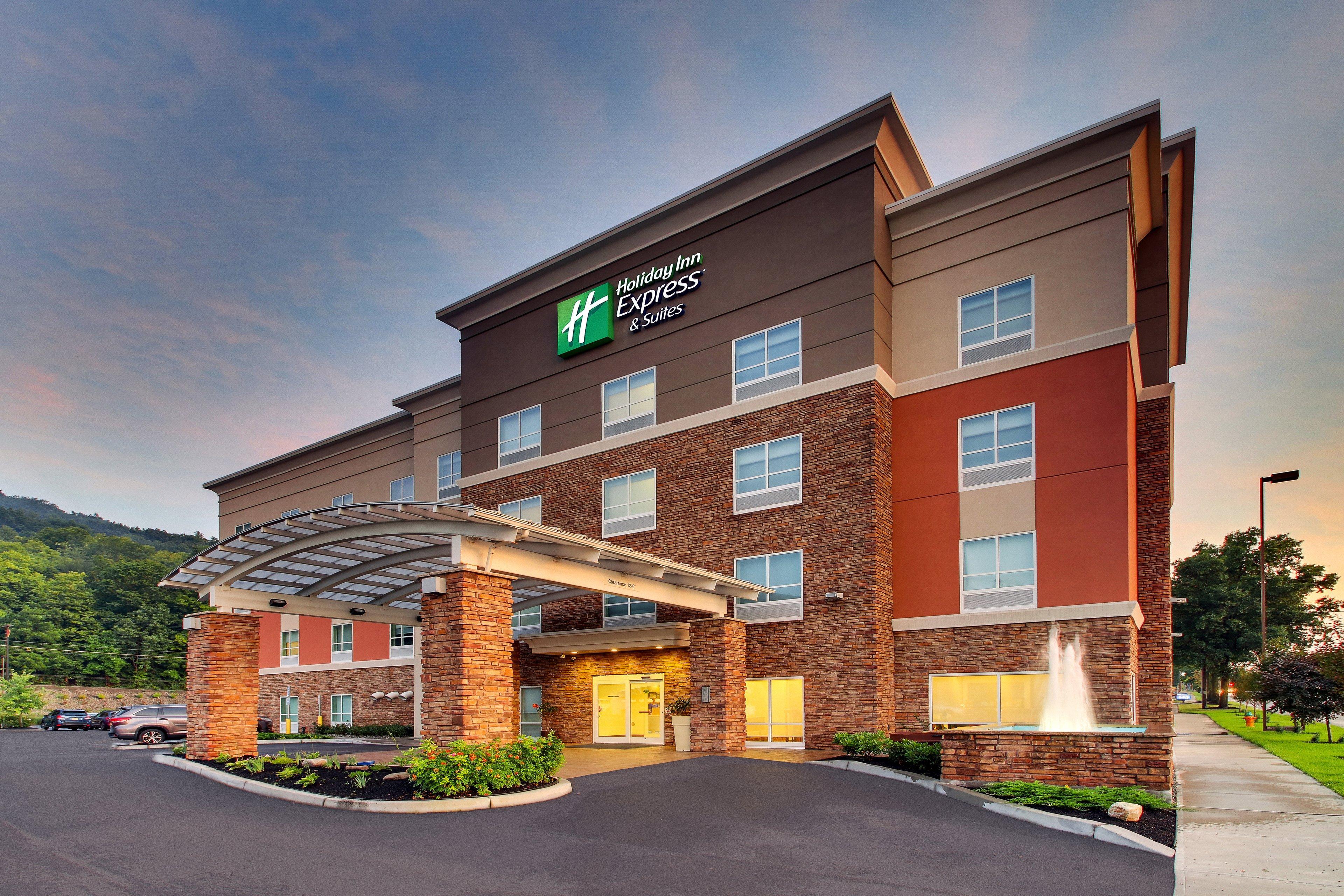 Holiday Inn Express & Suites - Ithaca, An Ihg Hotel Exterior photo